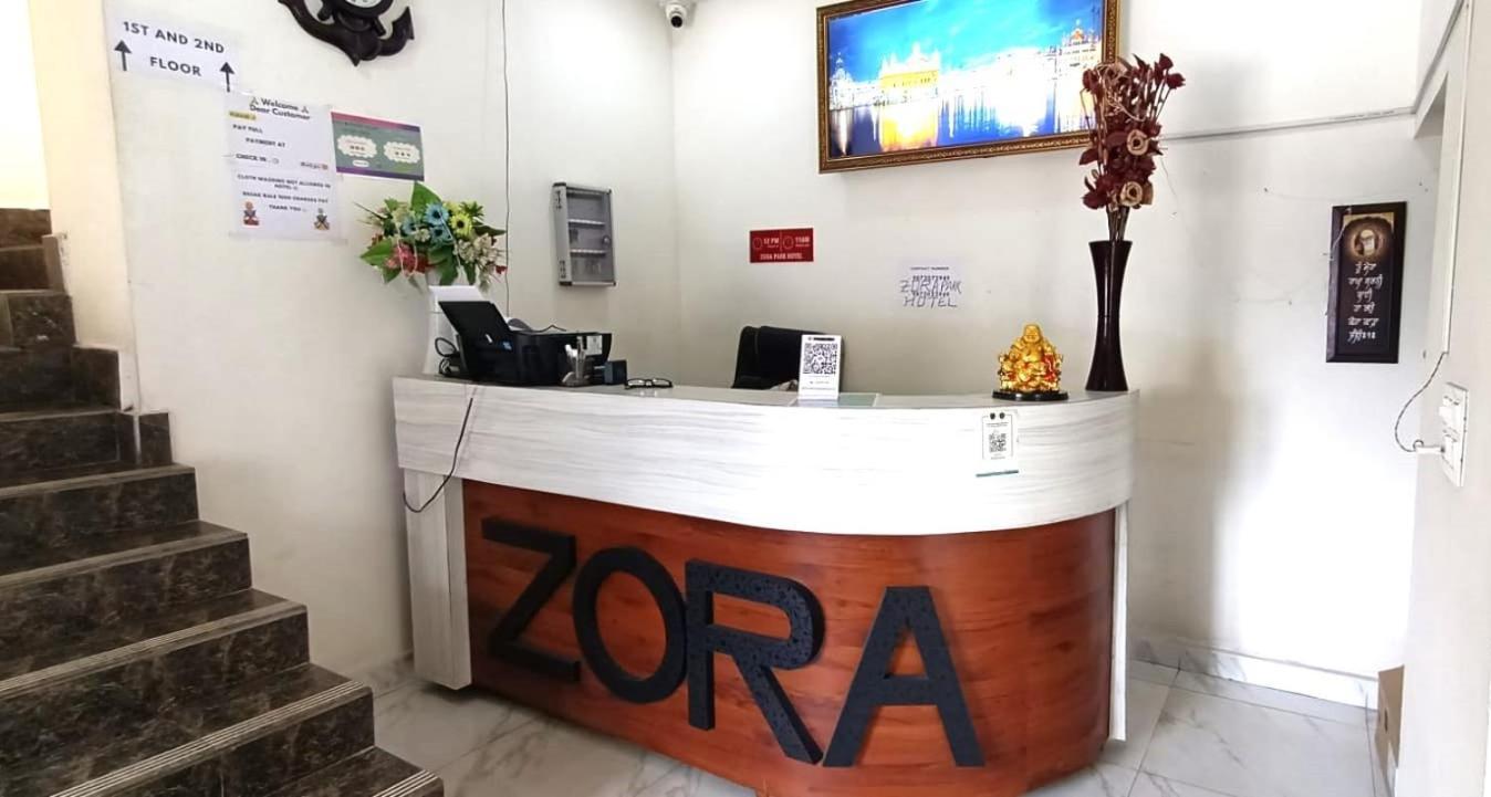 Zora Park Luxury Rooms فيساخاباتنام المظهر الخارجي الصورة